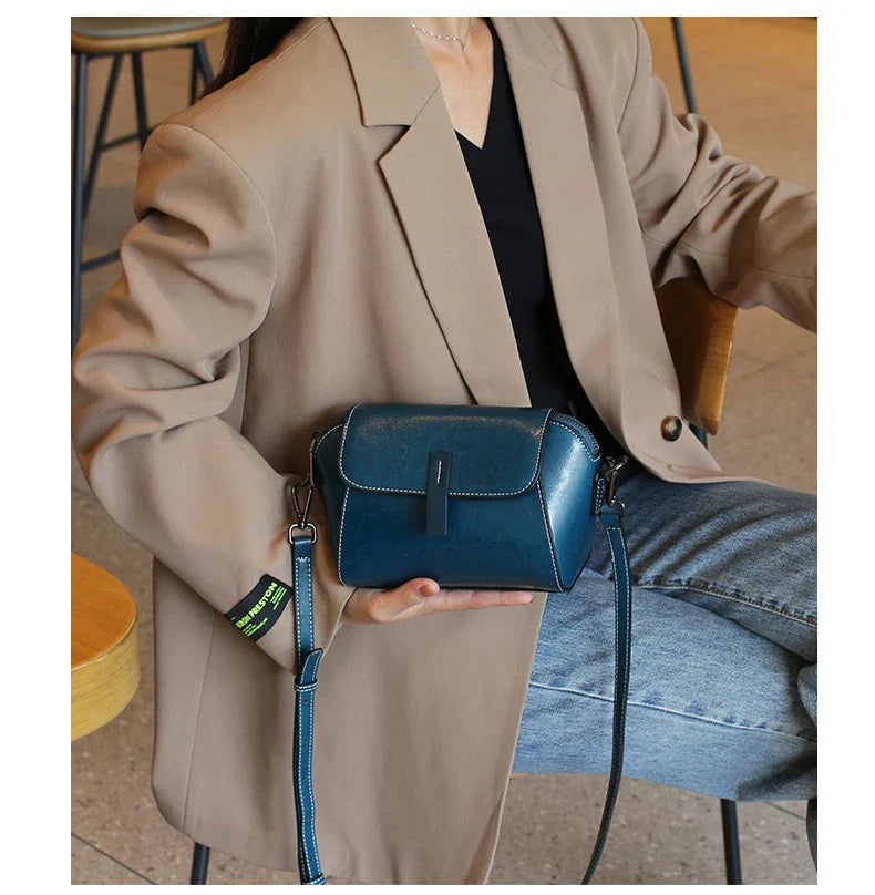 Oil Wax Cowhide Genuine Leather Crossbody Small Bag for Women Fashionable Versatile Shoulder Shell Handbag Lady Casual Phone Bag