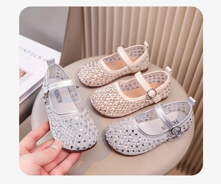 Summer Quick-Dry Mesh Kids Sandals for Girls Witn Sparkly Sequins Non-Slip Sole Cuts-outs Toddler Flats Beach Shoes Daily Wear