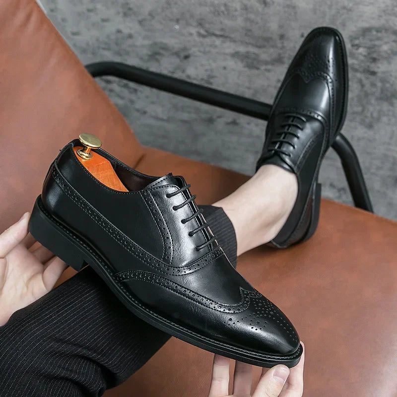 Spring Business Men's Shoes Brogue Wedding Office Professional Black Leather Oxford Shoes Sharp Nosed Rubber Bottom Adult Size