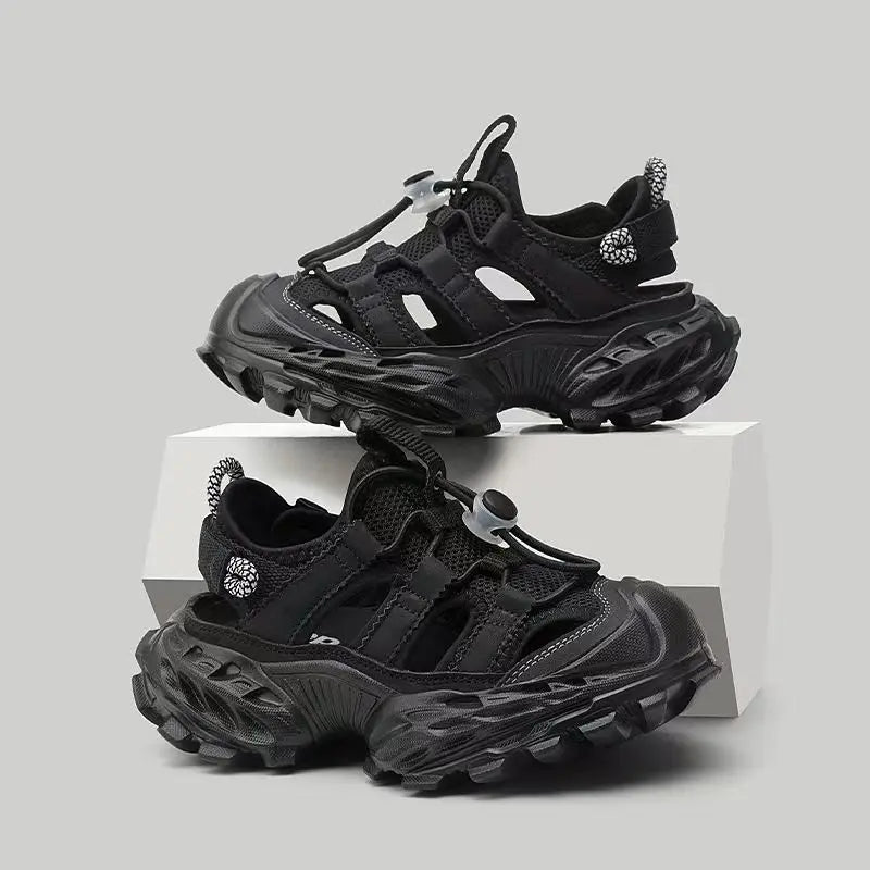 2026 New Boys' White Sports Sandals Summer Closed Toe Beach Shoes with Hollow Out Design for Children