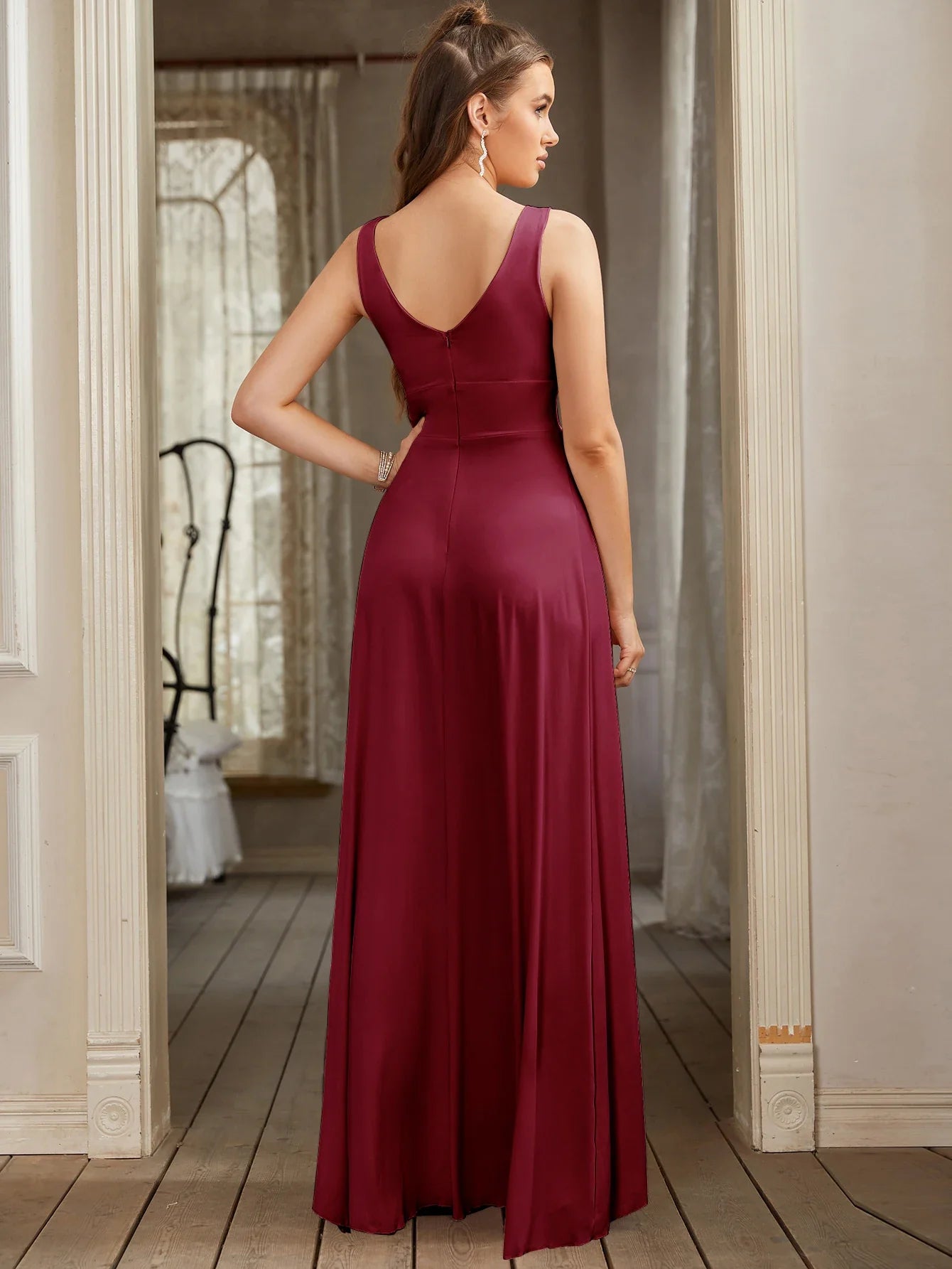 Split V Neck Maxi Bridesmaid Dress Long for Women Wedding Party A Line Formal Dress Sleeveless Floor Length Evening
