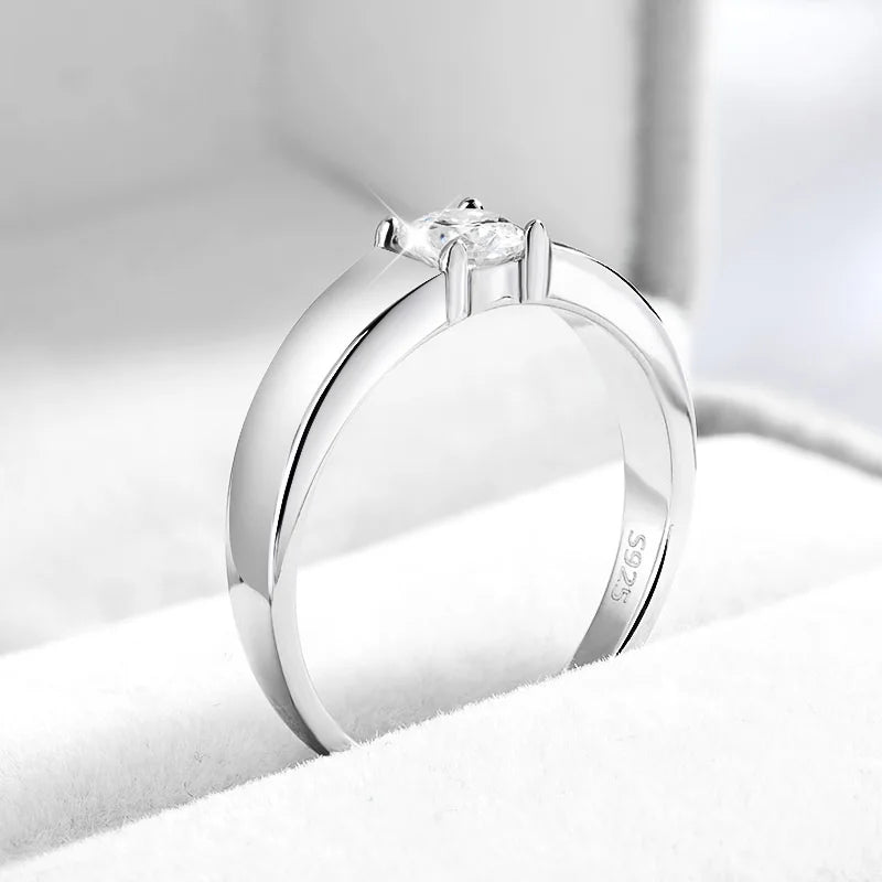 D Color 0.5CT 1CT Moissanite Ring for Men 925 Sterling Silver Simulation Diamond Wedding Band Classic Round Cut with