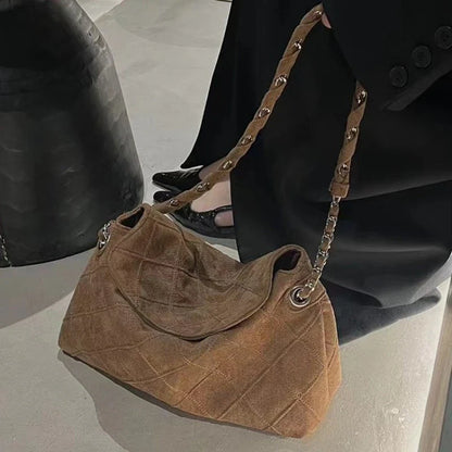 2025 New Autumn and Winter New Suede Rhombus Bag Medieval Underarm Bag Premium Chain Single Shoulder Large Capacity Tote Bag
