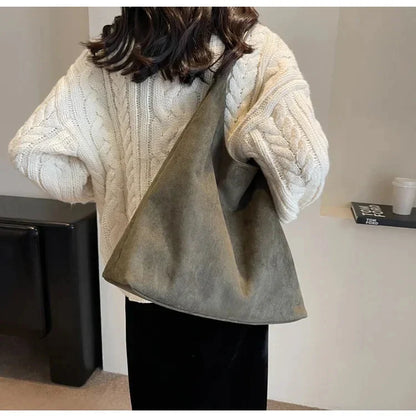 Korean suede bucket bag, women's casual commuting shoulder tote bag, autumn/winter 2025 new underarm set bag