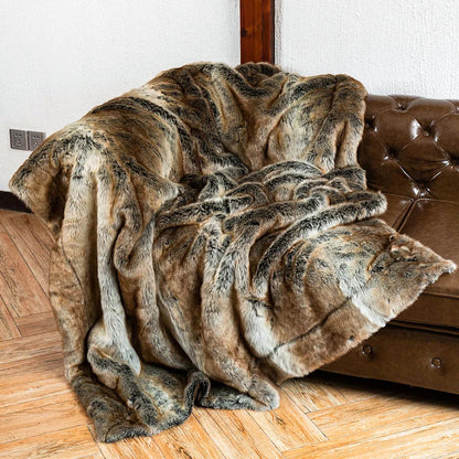 Faux Fur Blanket Luxury Fluffy Plaid Throw Blanket Winter Thick Warm Sofa Blanket Plush Fur Throws for Bed Bedroom Decor