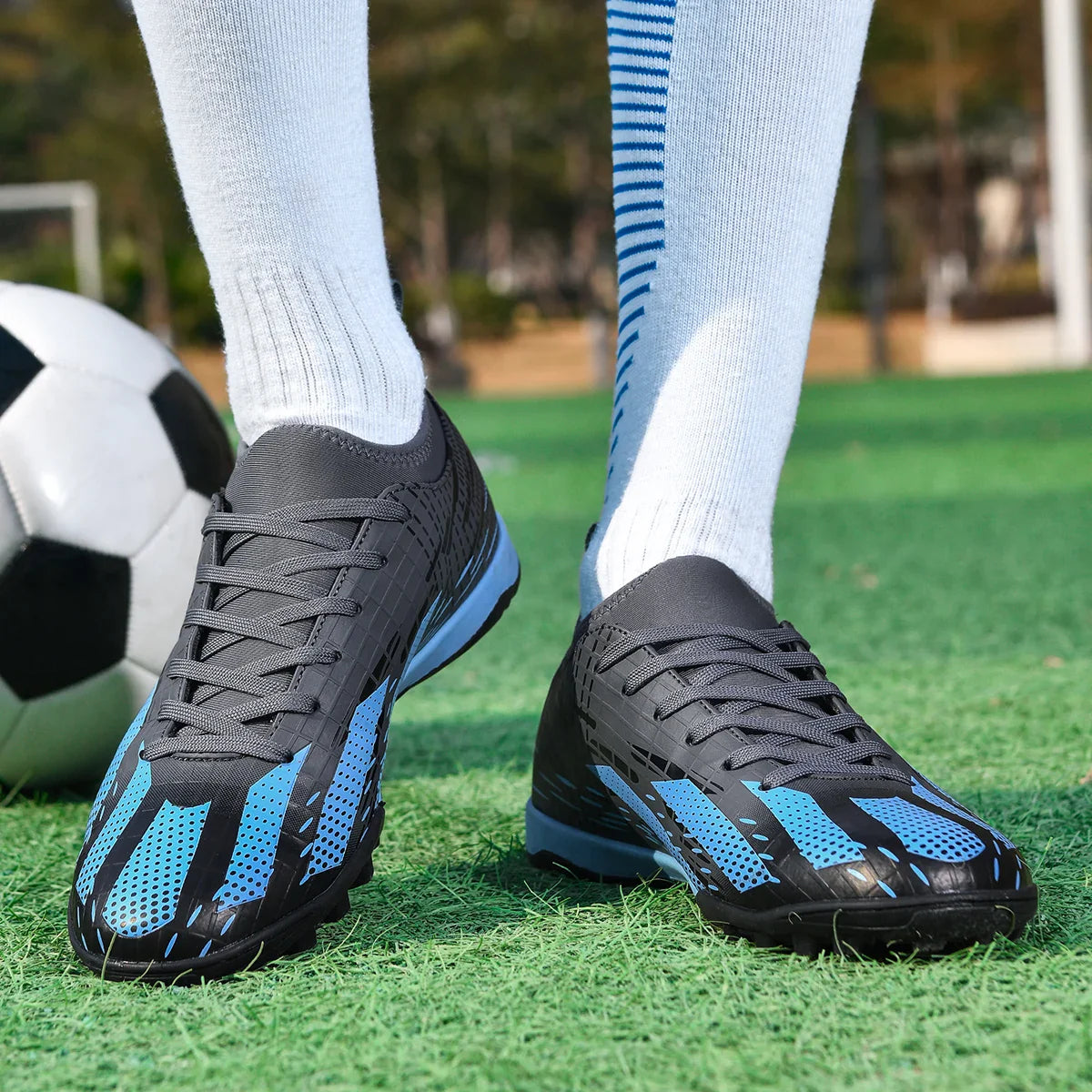 Men Professional Football Shoes Society TF/FG Soccer Shoes  Cleats Original Indoor Football Field Boots Grass Training Sneakers