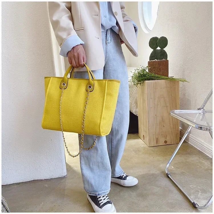 Fashion Make Up Designer Big Women's 2025 New Korean Fashion Casual Large Capacity Shoulder Crossbody Chain Tote Bag