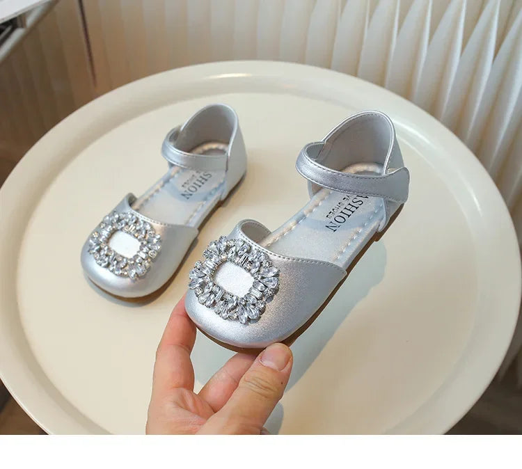 New Children's Sandals Summer Rhinestone Buckle Sandals for Girls Fashion Elegant Kids Princess Causal Wedding Flat Sandals Soft