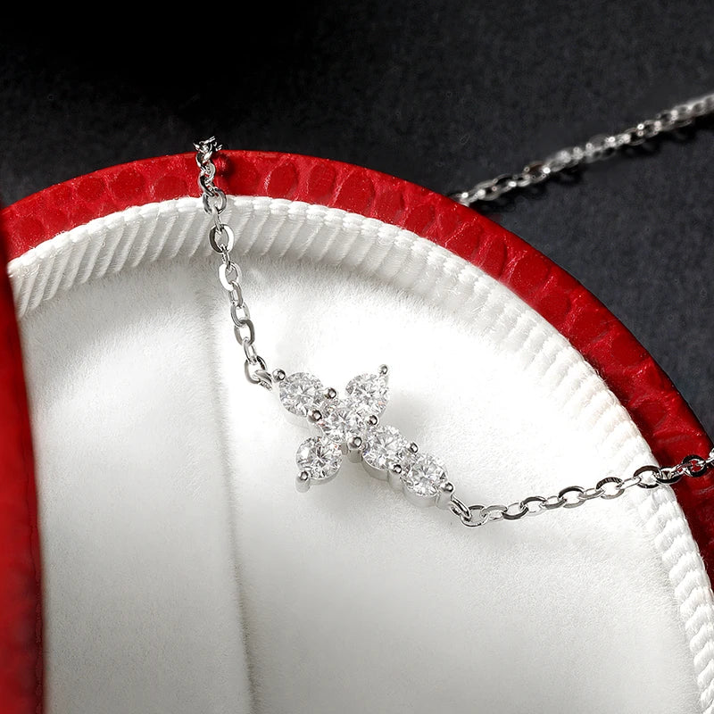 Full 0.06CT 2.5mm D Color Moissanite Jesus Cross Link Bracelet for Women S925 Silver Pass Diamond Test 0.36cttw Bracelets