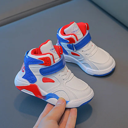 Children's basketball shoes are soft and fashionable