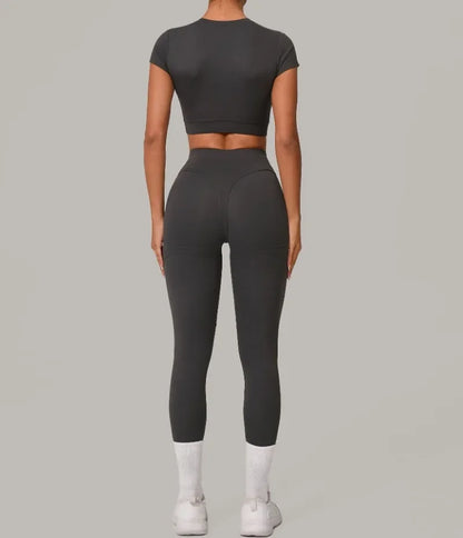 Gym Workout Yoga Fitness Sports Suit Short-sleeved Top Padded-free High-waisted Hip-lifting Trousers Outdoors Leisure Sportswear