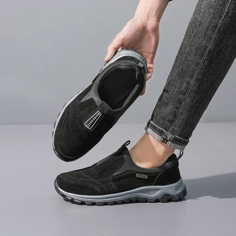 Outdoor Hiking Shoes Men Sneakers Slip on Casual Men Shoes Breathable Suede Leather Shoe Anti-skid Walking Shoes Footwear