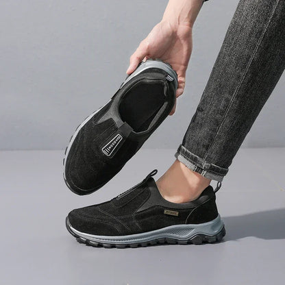 Outdoor Hiking Shoes Men Sneakers Slip on Casual Men Shoes Breathable Suede Leather Shoe Anti-skid Walking Shoes Footwear
