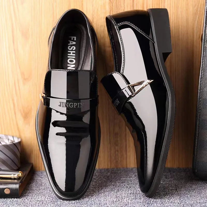 Men Lacquer Leather Shoes Men Business Leather Shoes Korean Edition British Pointed Set Men Leather Shoes