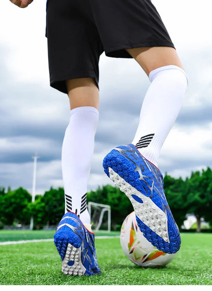 Soccer Shoes Child Football Shoes Outdoor Non-Slip Futsal Shoes Kids Sneakers Boys Low-cut Lightweight Children's Sports Shoes