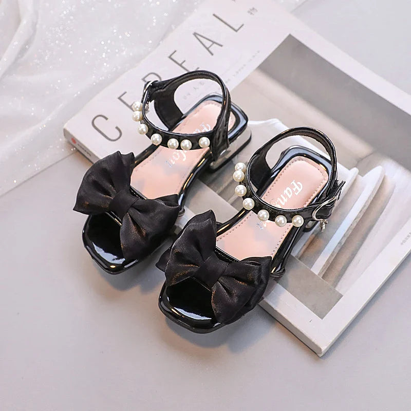 Sweet Girl's Sandals Bowtie Beading Patent Leather Children Sliders Summer Party Elegant Low Heel Black Beige Kids Shoes 26-36