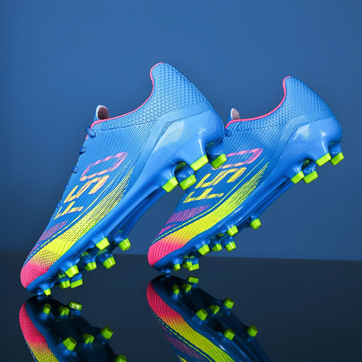 Breathable football shoes for men, FG/AG long nail anti slip outdoor indoor sports shoes, a must-have for fans