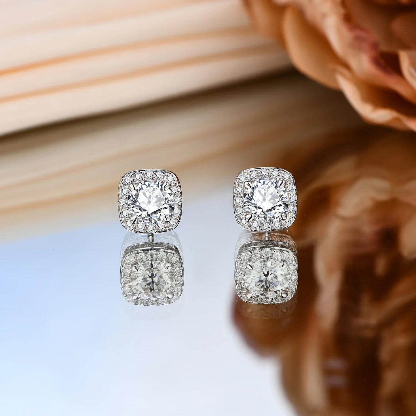 Luxurly 1.0ct Moissanite Earrings Diamond 925 Sterling Silver Gold Plated Moissanite Fine Jewelry Certificate Wholesale