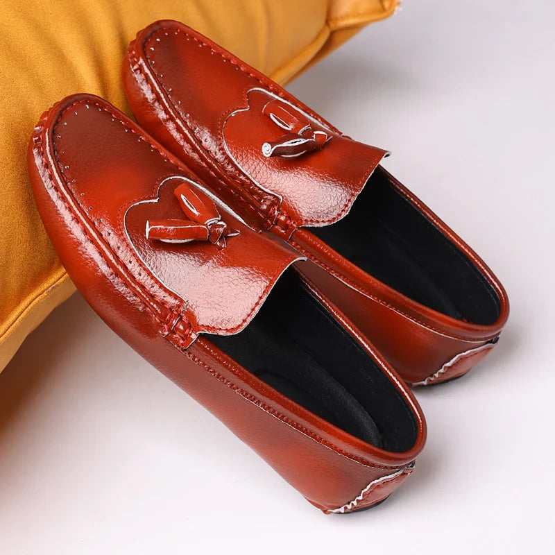 Sapatos Masculinos Loafers Confortáveis Slip-on Mocassins para Dirigir Calçados Masculinos Marca Marrom de Couro Sapatilhas Casuais para Homens