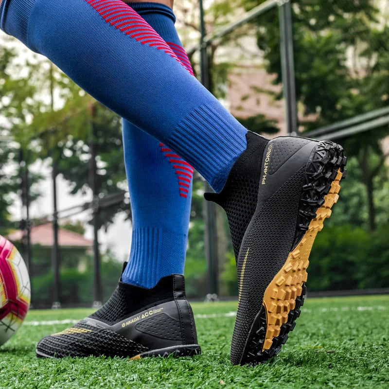 New Men Football Boots High-quality Soccer Shoes Soccer Cleats Professional Turf Training Shoes Ultralight Futsal Match Non-Slip
