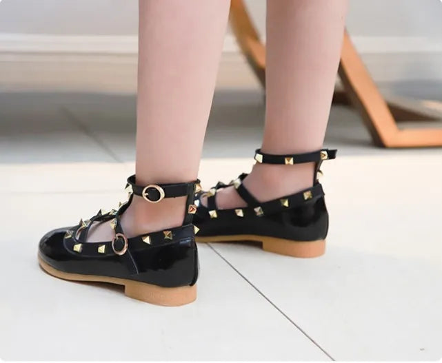 Girls Shoes Spring Children Shoes Girl Rivets Princess Autumn Toddler Girls Kids Flat Shoes T-Tied Style Girls Summer Sandals