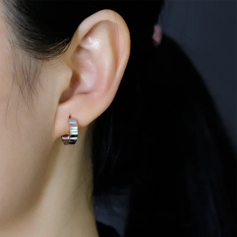 925 Sterling Silver Minimalist Statement Waves Huggies Hoop Earrisngs for Women Fashion French Charms Jewelry Ear Buckle