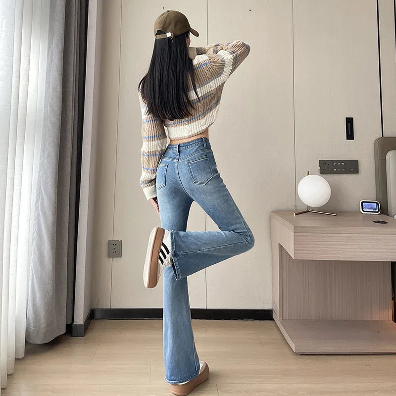 Fashion New Women Warm Plush Flared Jeans Thermal Fleece Loose Denim Pants Female High Waist Urban Straight Flare Trouser