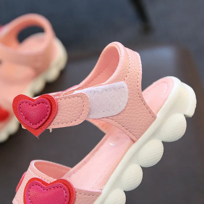 Lovely Heart Shape Children Sandals for Girls 2026 Summer Open Toe Sandals Kids Girls New Arrival Baby Girl Beach Shoes I03123