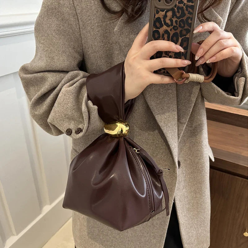 Mini Bolsas de Ombro de Couro PU com Design em Forma de Bolinho, para Mulheres, Modernas, com Nó, Retrô, de Pulso, Bolsas de Mão e Carteiras