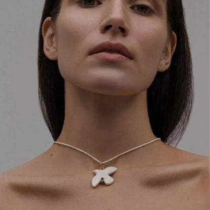 Fashion White Peace Dove Necklace For Women Vintage Geometric Round Hoop Long Necklace Jewelry Gift