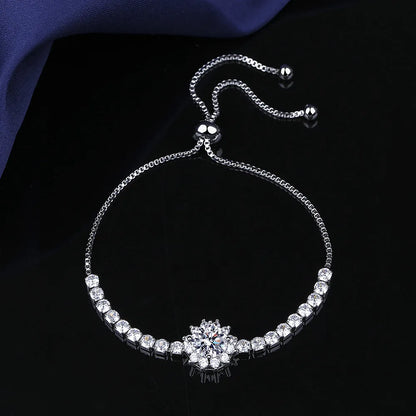 925 sterling silver inlaid two carat moissanite sunflower bracelet flower bracelet, elegant and luxurious handmade jewelry, the best gift for women's pull-out Valentine's Day