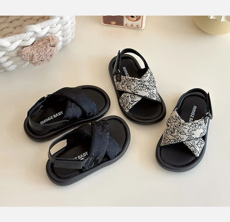 Girls Summer Beach Shoes Ethnic Style Kids Casual Sandals Soft Sole Fashion Children Retro Princess Shoes 2025 Summer New