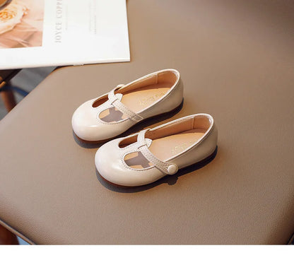 2025 new style soft soled leather shoes for little girls, fashionable and versatile princess shoes, children's college style