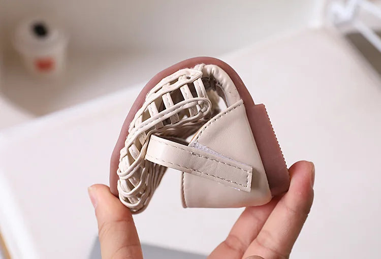 2026 Novel Roman Sandals for Little Girls Side Butterfly-knot Princess Weave Sandals Soft Breathable Hollow Shoes Child Girl