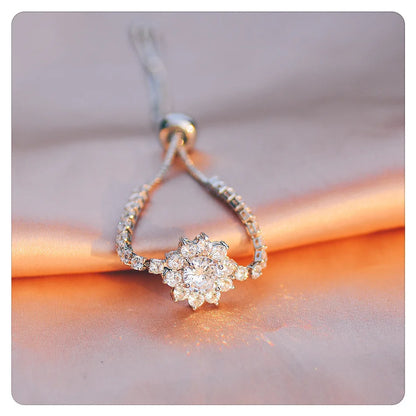 925 sterling silver inlaid two carat moissanite sunflower bracelet flower bracelet, elegant and luxurious handmade jewelry, the best gift for women's pull-out Valentine's Day