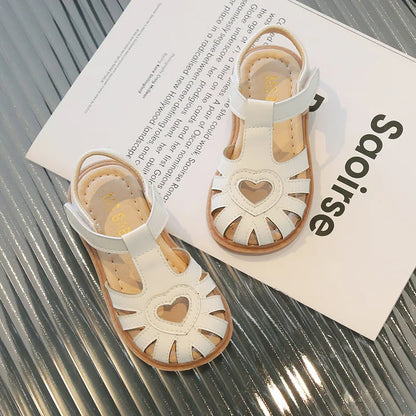2026Sandals for Baby Girls Summer Cut-Outs Heart-shaped Lolita Princess Shoes Fashion Children's beach Sandals Kids Garden Shoes
