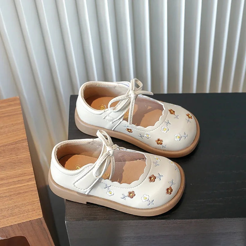 Spring Autumn Girls Soft Leather Shoes Embroidery Flower Princess Sweet Kids National Style Children Flat Mary Janes Dress Shoes