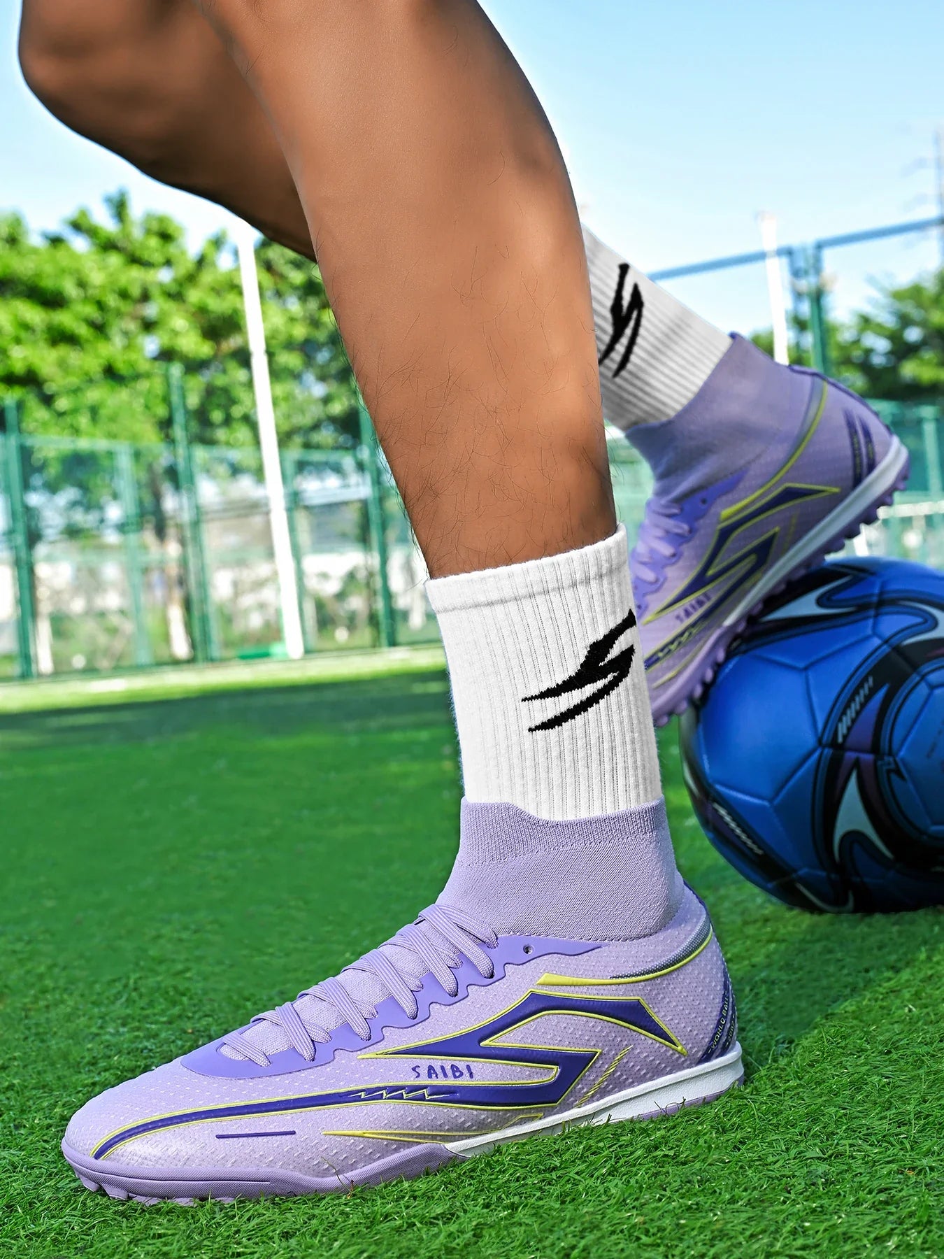 TF Turf Soccer Cleats Breathable Material Comfortable Fit Non-Slip Durable Rubber Sole Professional for Training