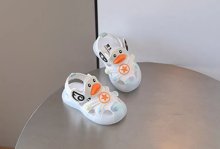 LED Light Baby Shoes 2023 Summer 0-3 Year Old Boys/girl Headband Anti Kick Sandals with Soft Soles Baby Toddler Soles Beach Shoe