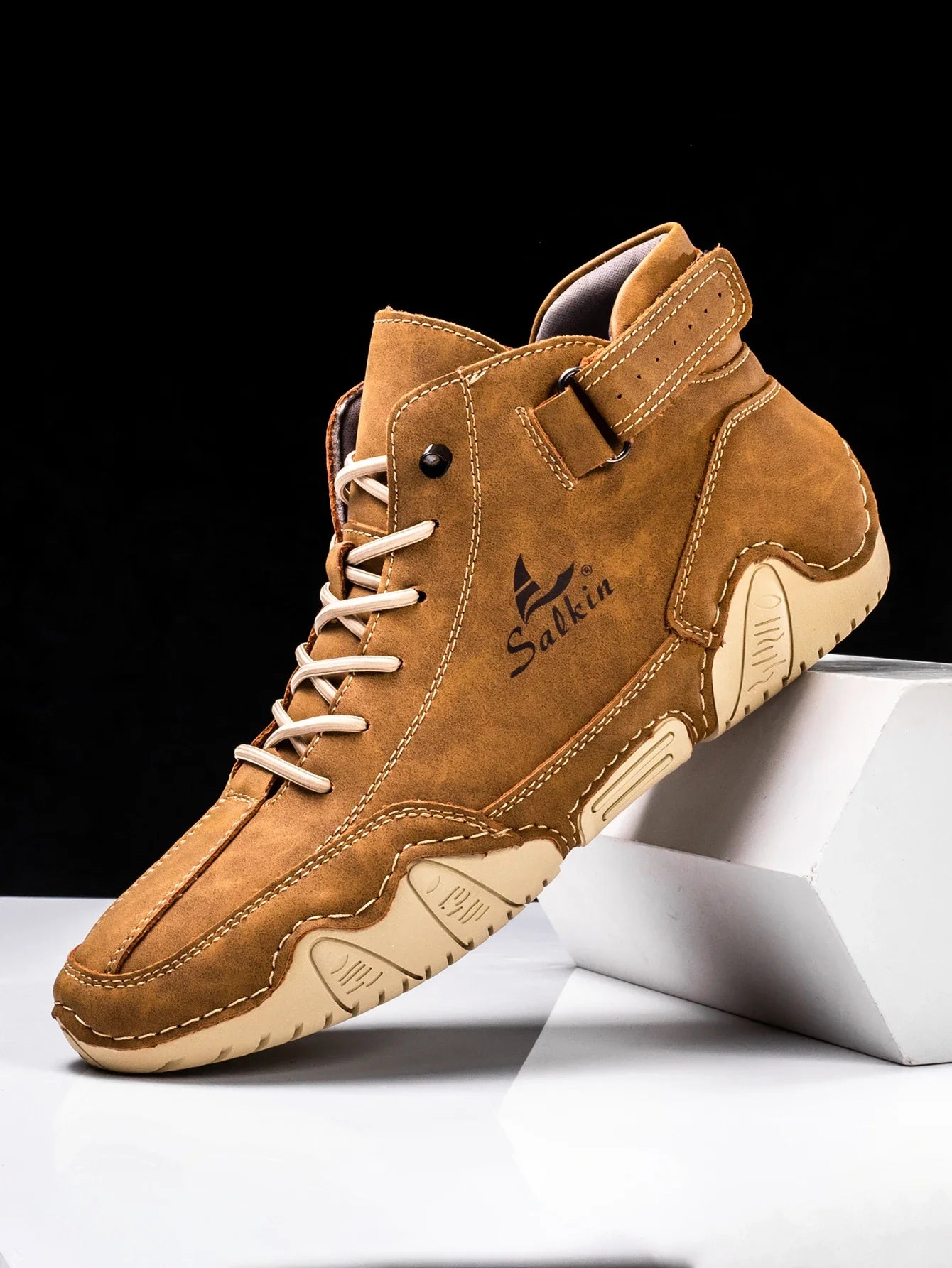 New Handmade Men Boots Design Sneakers Man Outdoor Casual Leather Men Sneakers Ankle Boots Trekking Fall Breathable Hot Sale