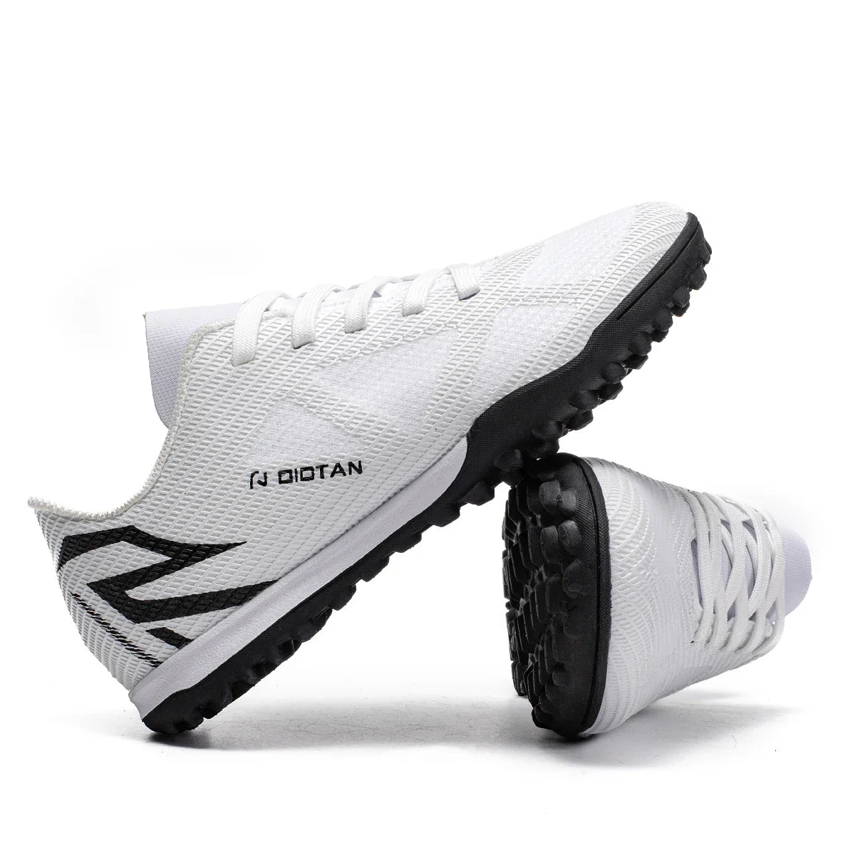 Low-top, soccer shoes, unisex, TF and FG, slip-resistant and wear-resistant, available in 3 colors. Sole spikes Not above ankle