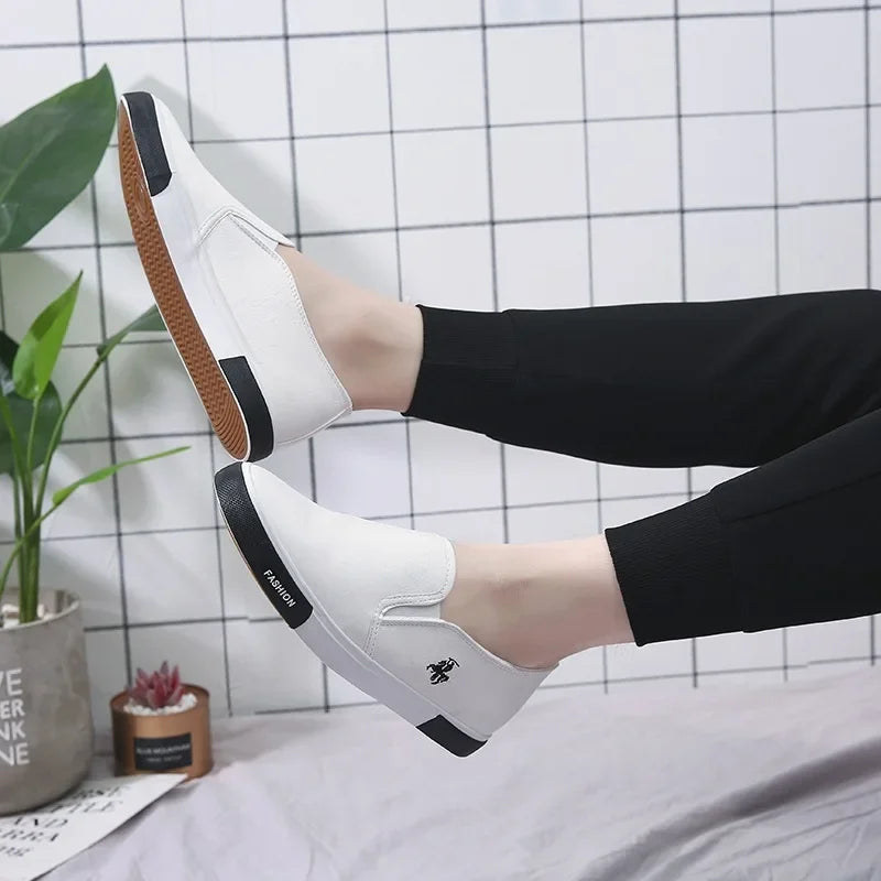 Men's Seasonal Feet Set Fashion New Little White Shoes Men's Flat Bottom Rubber Shoes Skateboard Leisure Work Shoes