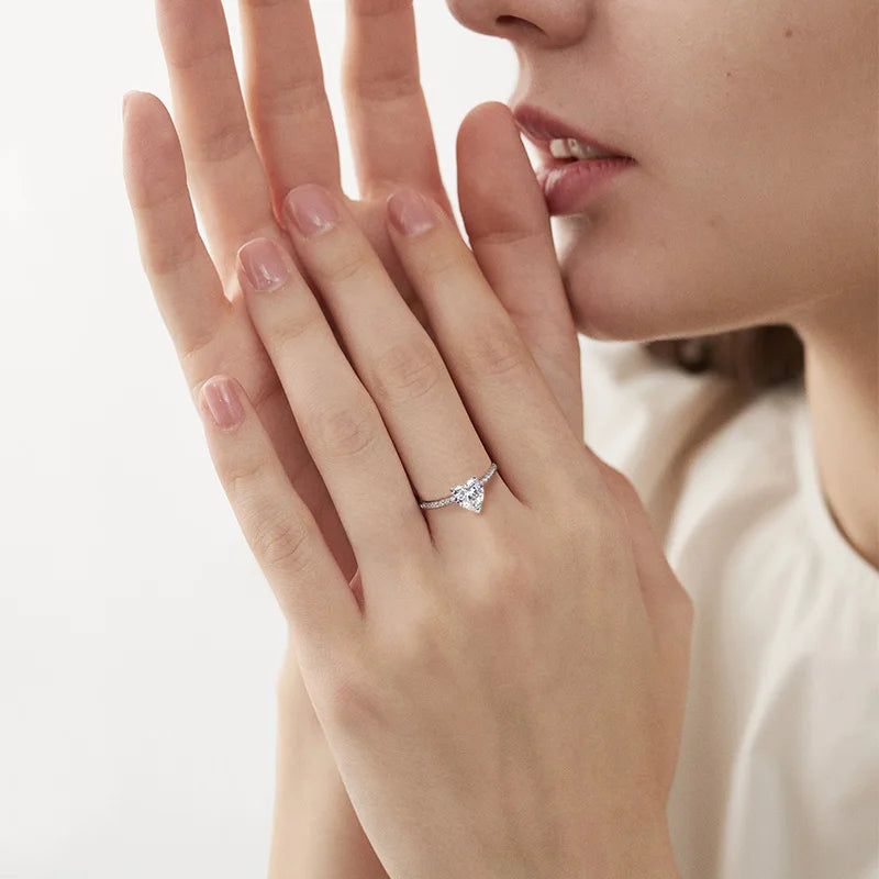 D VVS1 1-2ct Heart Moissanite Engagement Ring 925 Sterling Silver Plated 18k White Gold Diamond Promise Rings for Women