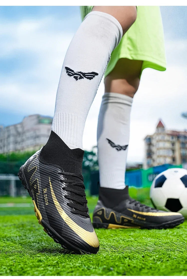 New Fashion Soccer Boots Men Professional Lightweight Sock Men's Football Shoe Outdoor Non-slip Original Football Boot Sneakers