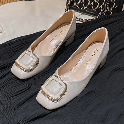 Plus Size 35-43 Women Pumps Med Heel Square Toe Pumps Office Lady Leahter Shoes Big Gold Metal Chain Soft Soles Slip on Shoes
