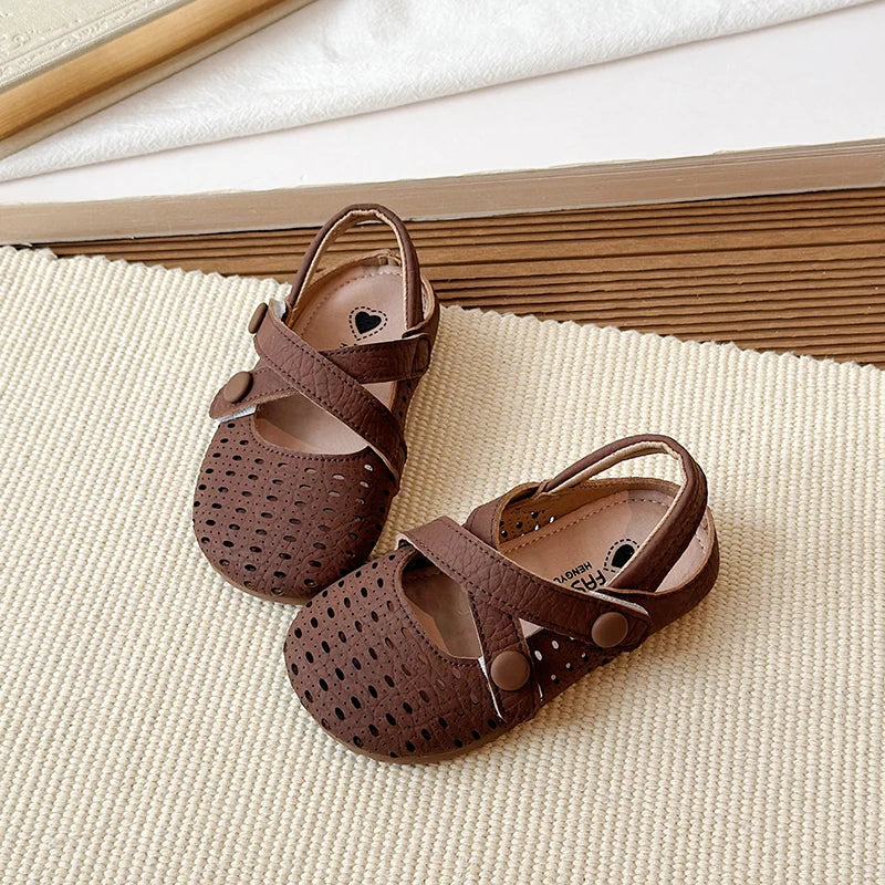Summer New Kids Mary Jane Sandals Hollow-out Breathable Girls Causal Flat Shoes Non-slip School Children Fashion Retro Sandals