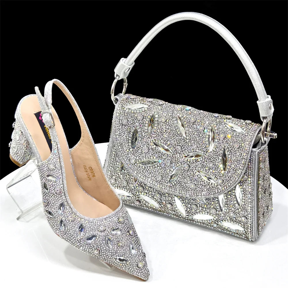 Conjunto Elegante de Sapatos e Bolsa Femininos Nigerianos de Bico Fino para Festa, Scarpins Luxuosos com Strass para Ocasiões Especiais
