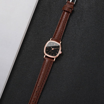 Fashion Small Dial Women Quartz Watch Ladies Simple Leather Band Wristwatches（Without Box）