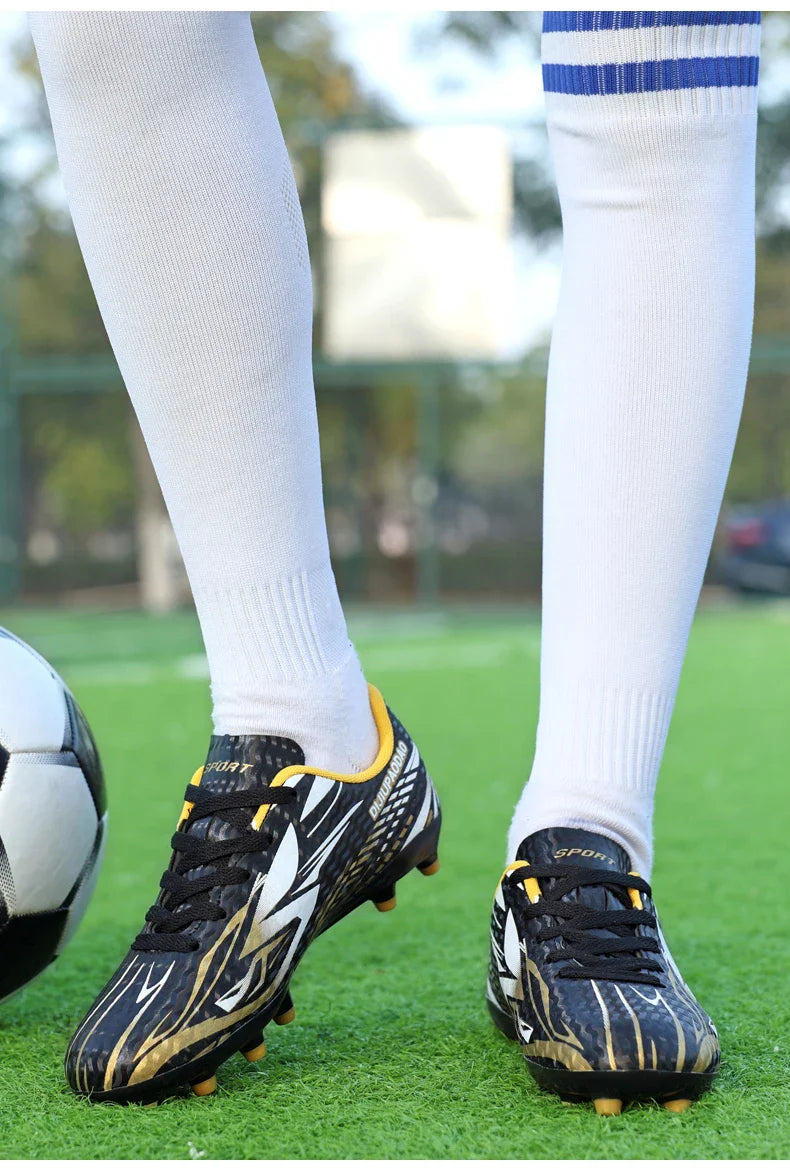 Outdoor Children's Football Shoes Low-cut Kids Soccer Shoes Sports Shoes Comfy Non-Slip Training Shoes For Boys Futsal Sneakers