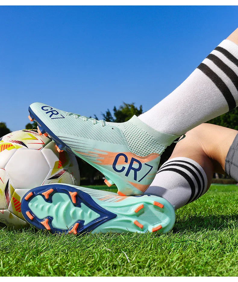 New Men Football Boots Hot Sale Professional Futsal High-quality Soccer Shoes Cleats Women Unisex Ultralight TF/FG Sneakers